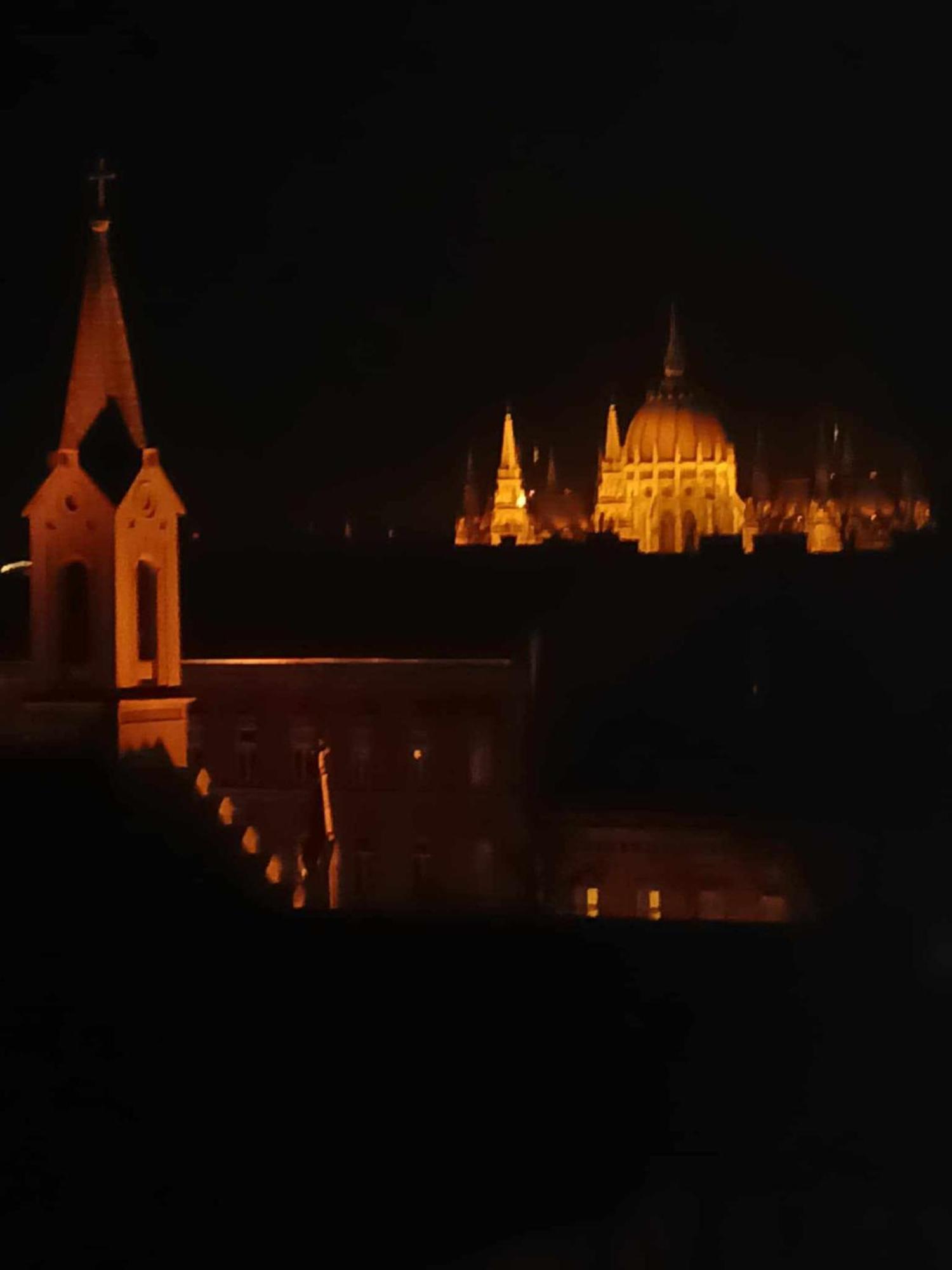 Cozy Panorama At The Castle Apartment Budapest Exterior photo