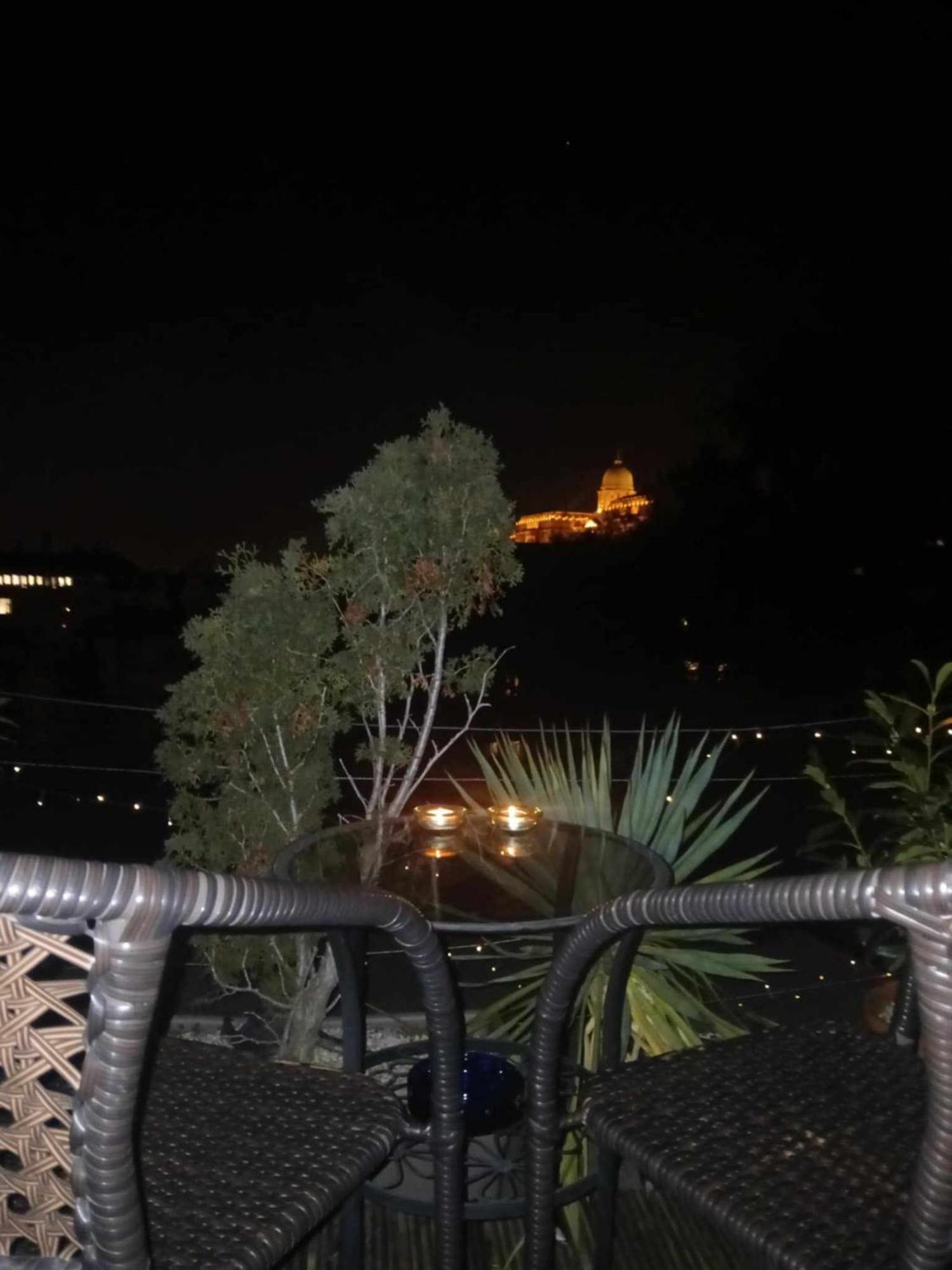 Cozy Panorama At The Castle Apartment Budapest Exterior photo